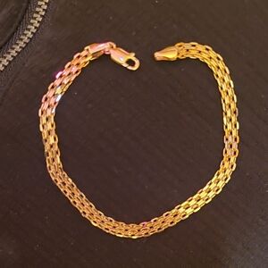 Elegant Gold Chain Bracelet 10k Beautiful Fine Piece 7"